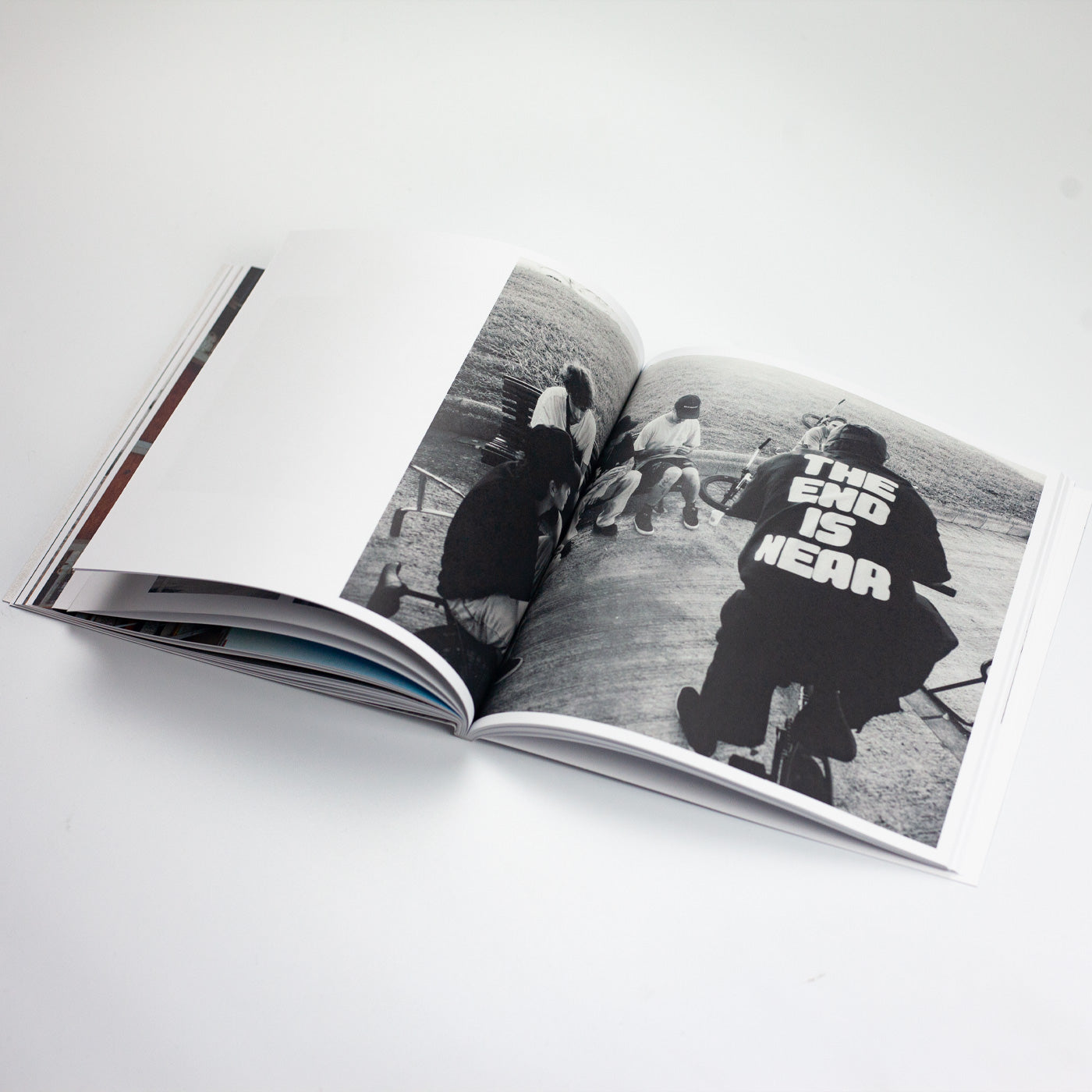 Cult "Sleepless in España" Book
