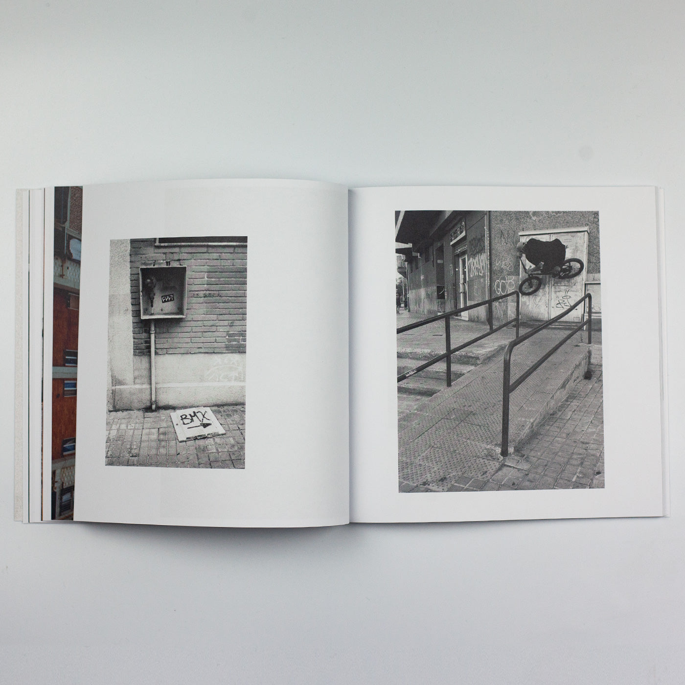 Cult "Sleepless in España" Book